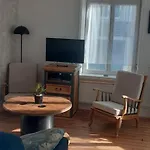 30 M2 Refait à Neuf Idéalement Situé Centre Et