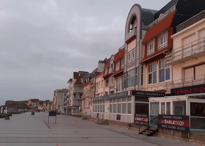 30 M2 Refait A Neuf Idealement Situe Centre Et *