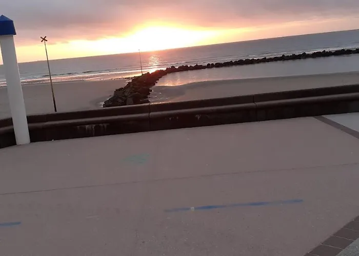 30 M2 Refait A Neuf Idealement Situe Centre Et